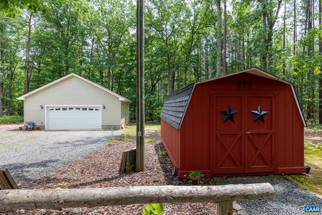 1356 KENTS MILL RD, Louisa, VA 23093