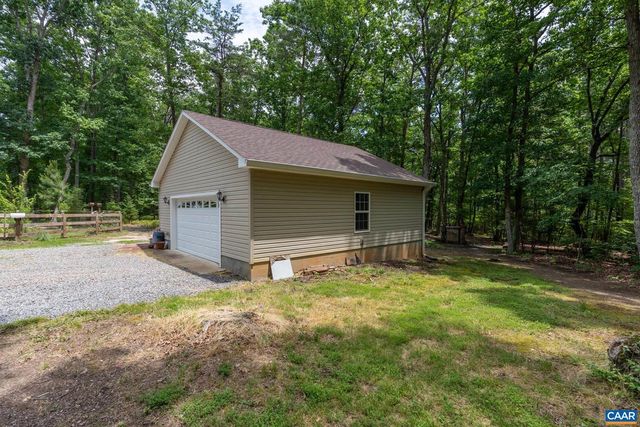 1356 KENTS MILL RD, Louisa, VA 23093