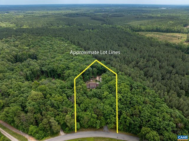 1356 KENTS MILL RD, Louisa, VA 23093