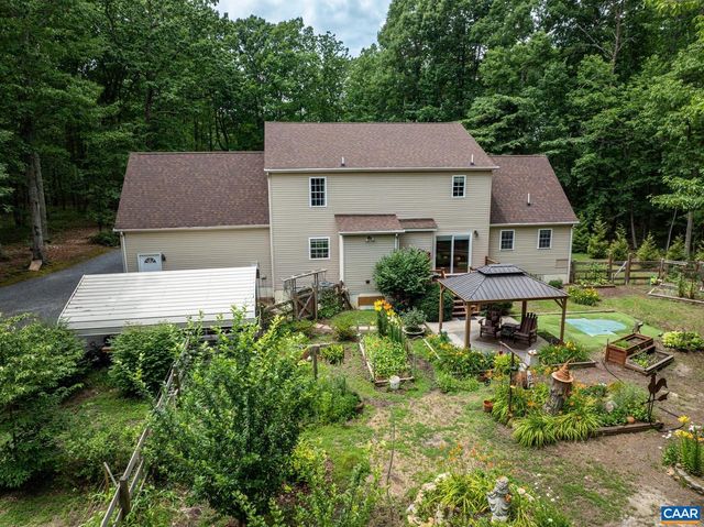 1356 KENTS MILL RD, Louisa, VA 23093