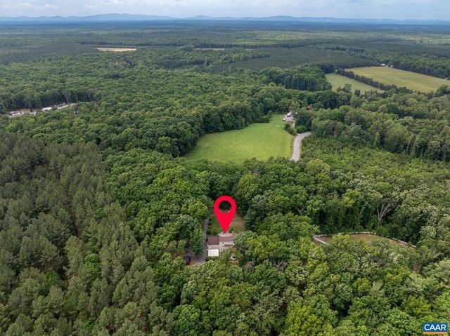 1356 KENTS MILL RD, Louisa, VA 23093