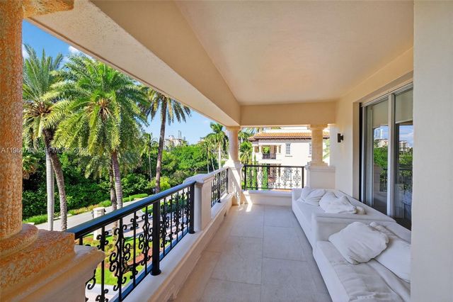 19237 Fisher Island Dr 19237, Miami Beach, FL 33109