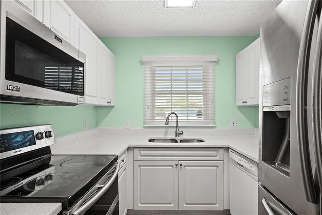 13734 ORANGE SUNSET DRIVE, Tampa, FL 33618