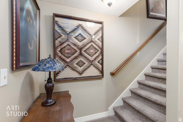 285 W CENTER ST, Kaysville, UT 84037