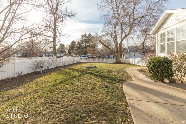 285 W CENTER ST, Kaysville, UT 84037