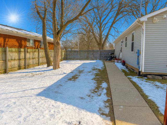 1223 Greenfield Avenue, Waukegan, IL 60085