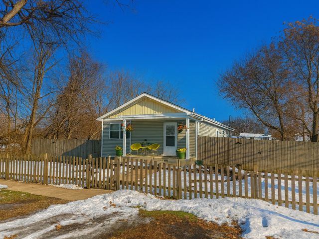 1223 Greenfield Avenue, Waukegan, IL 60085