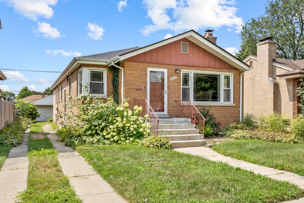 9338 S Ridgeway Avenue, Evergreen Park, IL 60805
