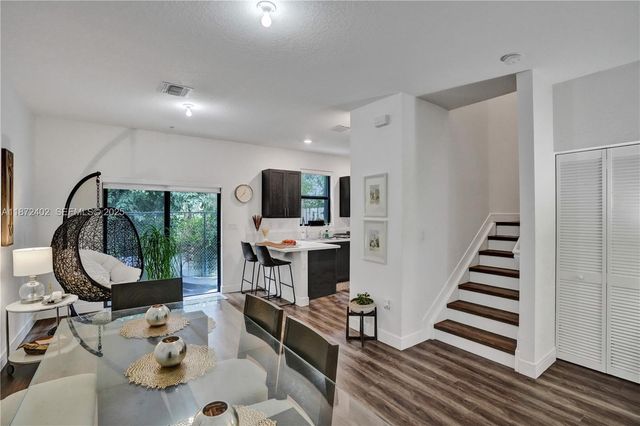 136 SW 185th Way, Pembroke Pines, FL 33029