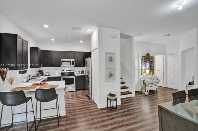 136 SW 185th Way, Pembroke Pines, FL 33029