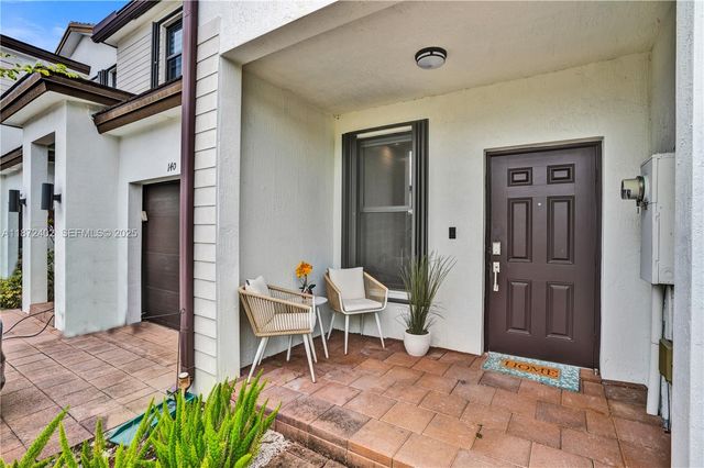 136 SW 185th Way, Pembroke Pines, FL 33029