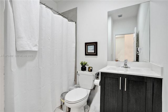 136 SW 185th Way, Pembroke Pines, FL 33029