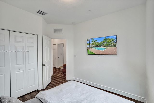 136 SW 185th Way, Pembroke Pines, FL 33029