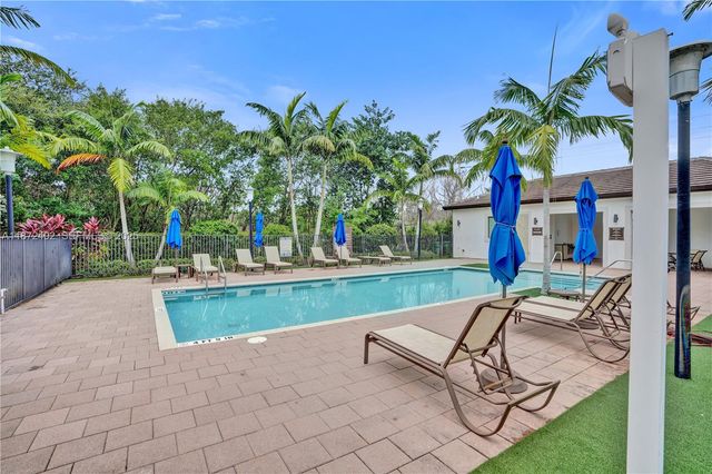 136 SW 185th Way, Pembroke Pines, FL 33029