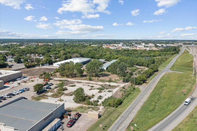 2510 Texoma Parkway, Sherman, TX 75090