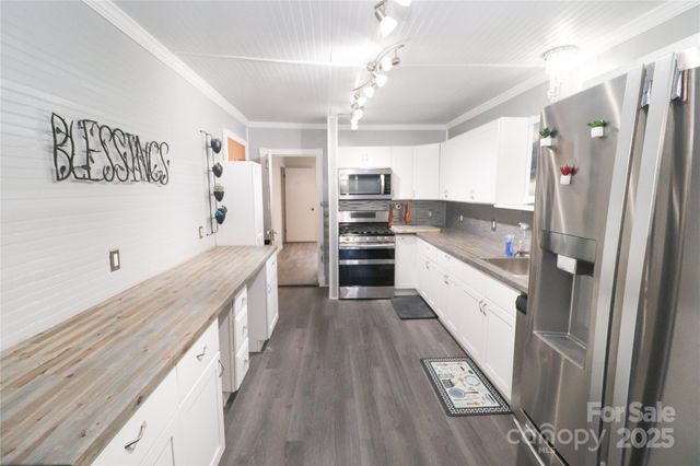 605 US 70 Highway W, Hildebran, NC 28637