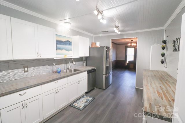 605 US 70 Highway W, Hildebran, NC 28637