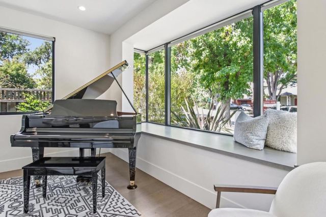 2280 Saint Francis Drive, Palo Alto, CA 94303