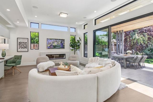 2280 Saint Francis Drive, Palo Alto, CA 94303