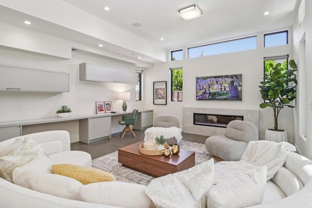 2280 Saint Francis Drive, Palo Alto, CA 94303