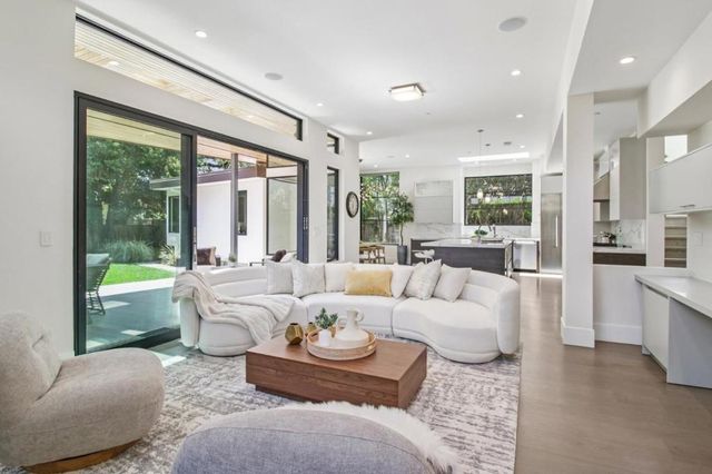 2280 Saint Francis Drive, Palo Alto, CA 94303