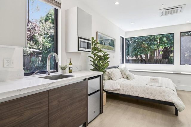 2280 Saint Francis Drive, Palo Alto, CA 94303