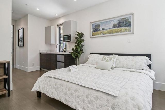 2280 Saint Francis Drive, Palo Alto, CA 94303