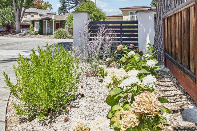 2280 Saint Francis Drive, Palo Alto, CA 94303