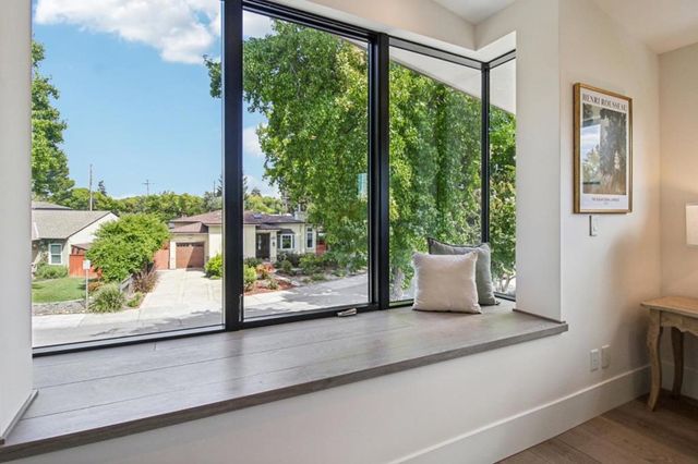 2280 Saint Francis Drive, Palo Alto, CA 94303