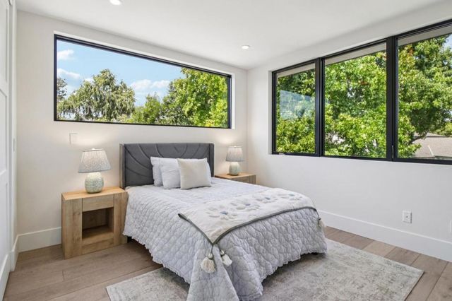 2280 Saint Francis Drive, Palo Alto, CA 94303