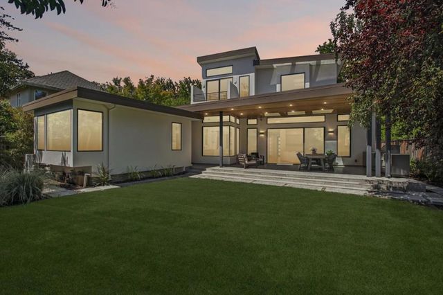 2280 Saint Francis Drive, Palo Alto, CA 94303