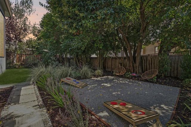 2280 Saint Francis Drive, Palo Alto, CA 94303