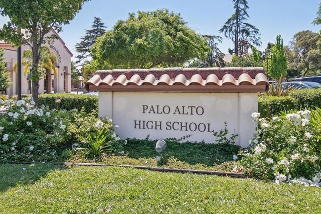 2280 Saint Francis Drive, Palo Alto, CA 94303