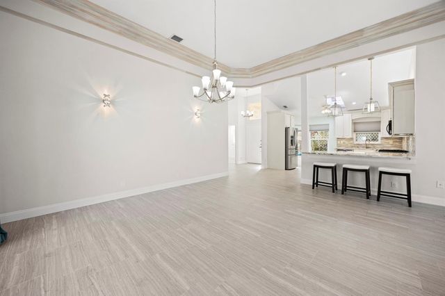 122 Eagleton Lane, Palm Beach Gardens, FL 33418