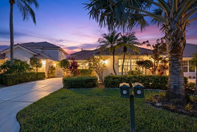 122 Eagleton Lane, Palm Beach Gardens, FL 33418