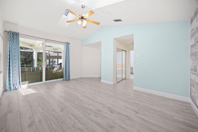 122 Eagleton Lane, Palm Beach Gardens, FL 33418