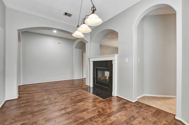 11915 Lois Lane Drive, Pinehurst, TX 77362