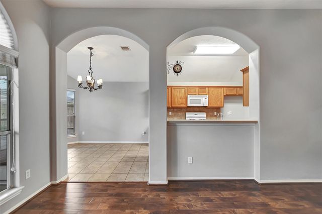 11915 Lois Lane Drive, Pinehurst, TX 77362
