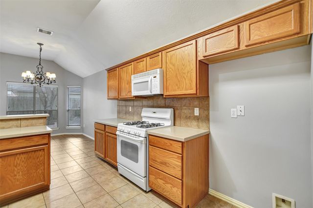 11915 Lois Lane Drive, Pinehurst, TX 77362