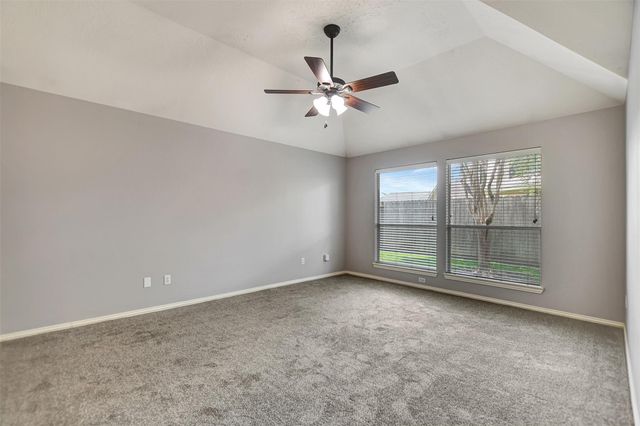 11915 Lois Lane Drive, Pinehurst, TX 77362