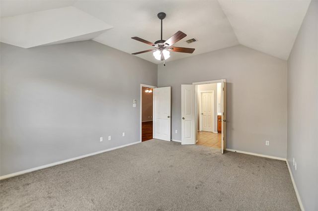 11915 Lois Lane Drive, Pinehurst, TX 77362