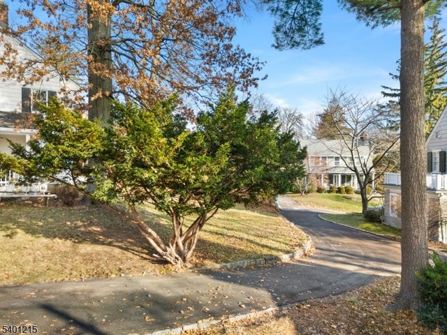 8 Highmont Ter, Montclair Twp., NJ 07042