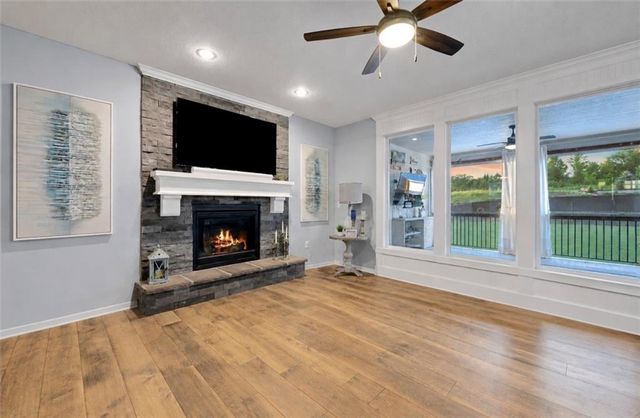 20476 W 107 Place, Olathe, KS 66061