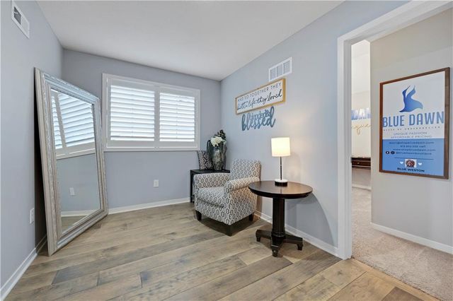 20476 W 107 Place, Olathe, KS 66061