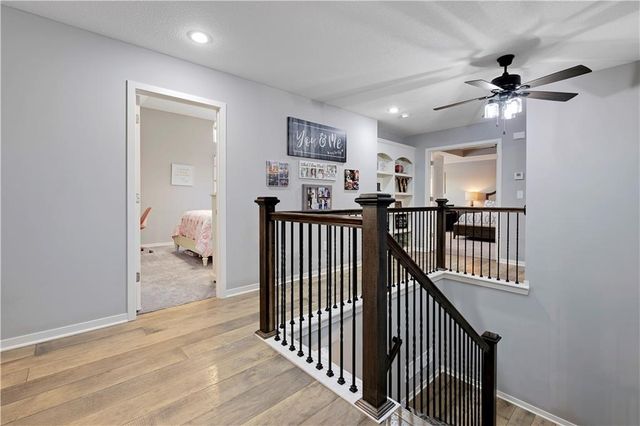 20476 W 107 Place, Olathe, KS 66061