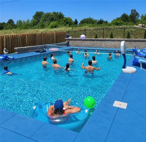 20476 W 107 Place, Olathe, KS 66061