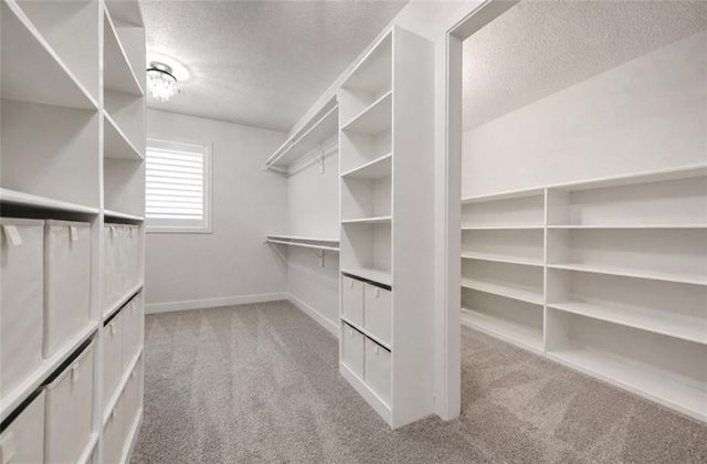 20476 W 107 Place, Olathe, KS 66061