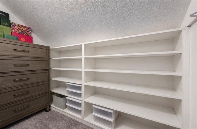 20476 W 107 Place, Olathe, KS 66061