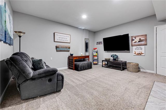 20476 W 107 Place, Olathe, KS 66061