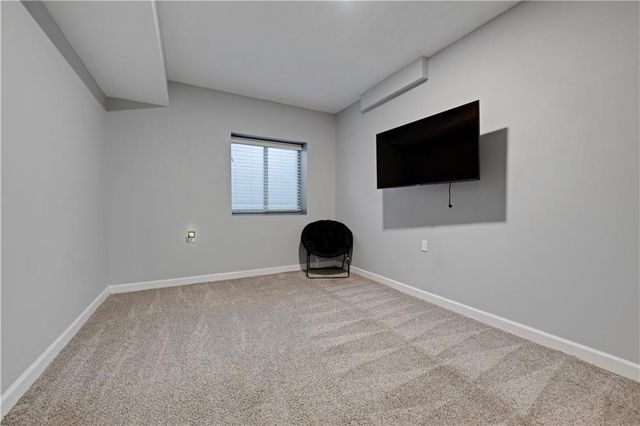 20476 W 107 Place, Olathe, KS 66061